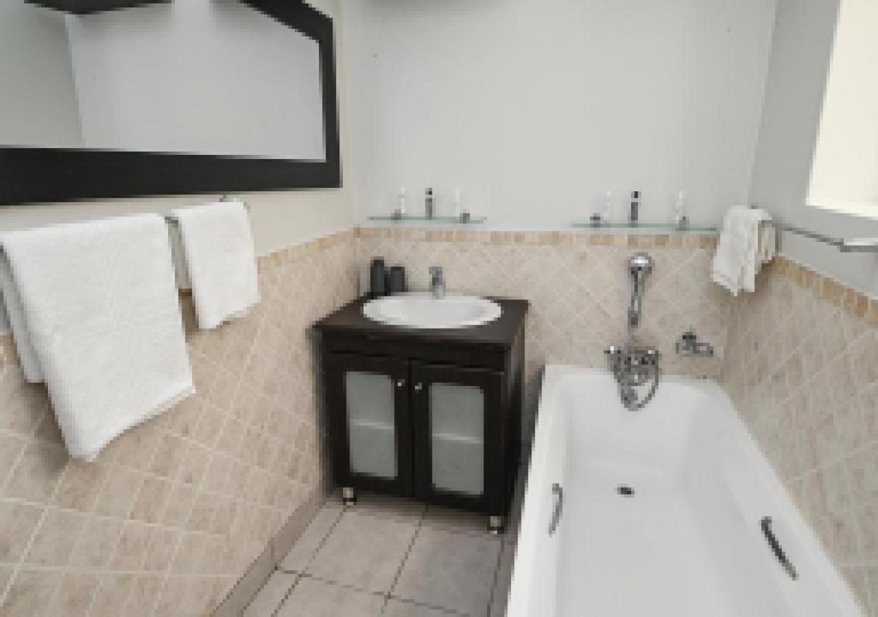 2154 Somerset Links, Somerset West Apartment